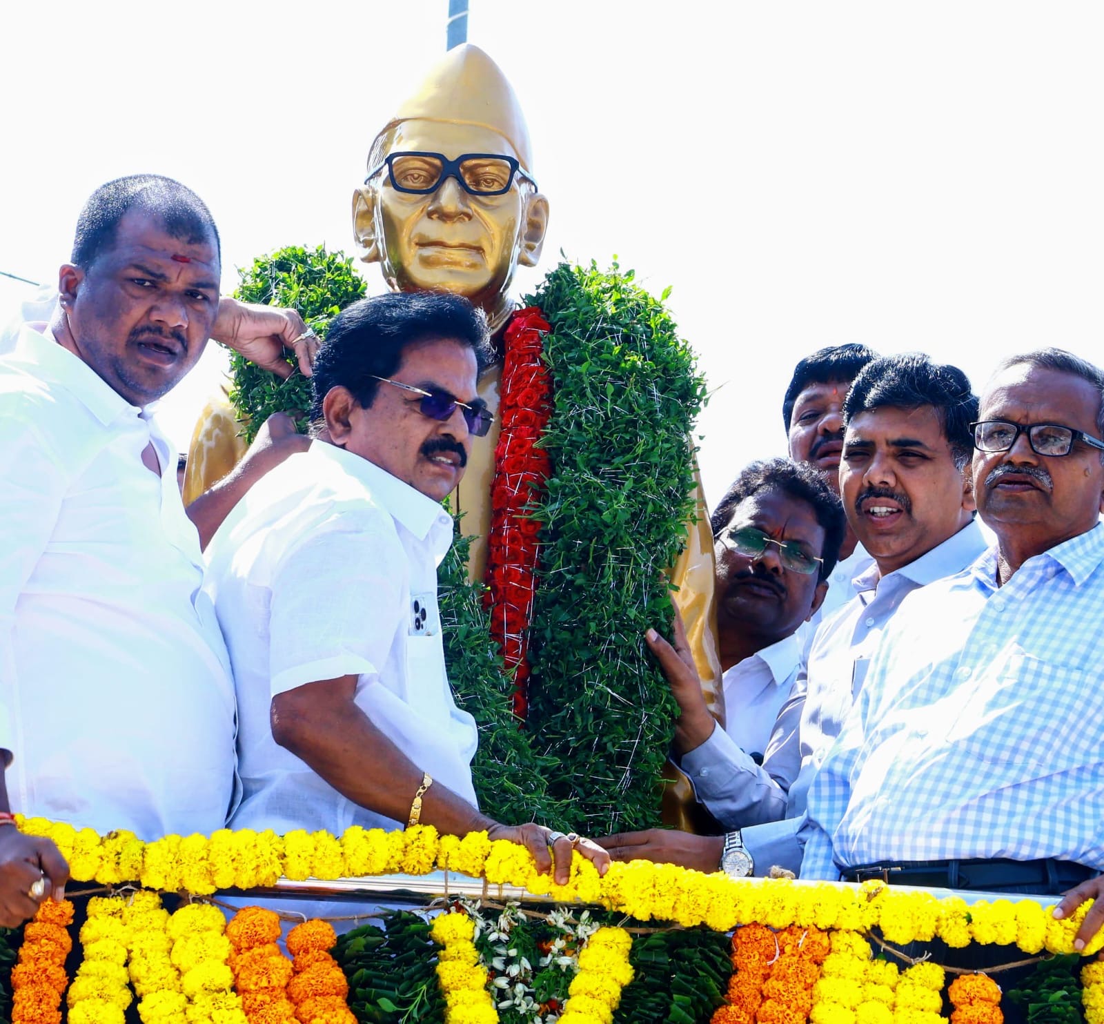కొండా లక్ష్మణ్ బాపూజీ ఆశయాలను భావితరాలకు అందించాలి  జిల్లా కలెక్టర్ బి. చంద్రశేఖర్