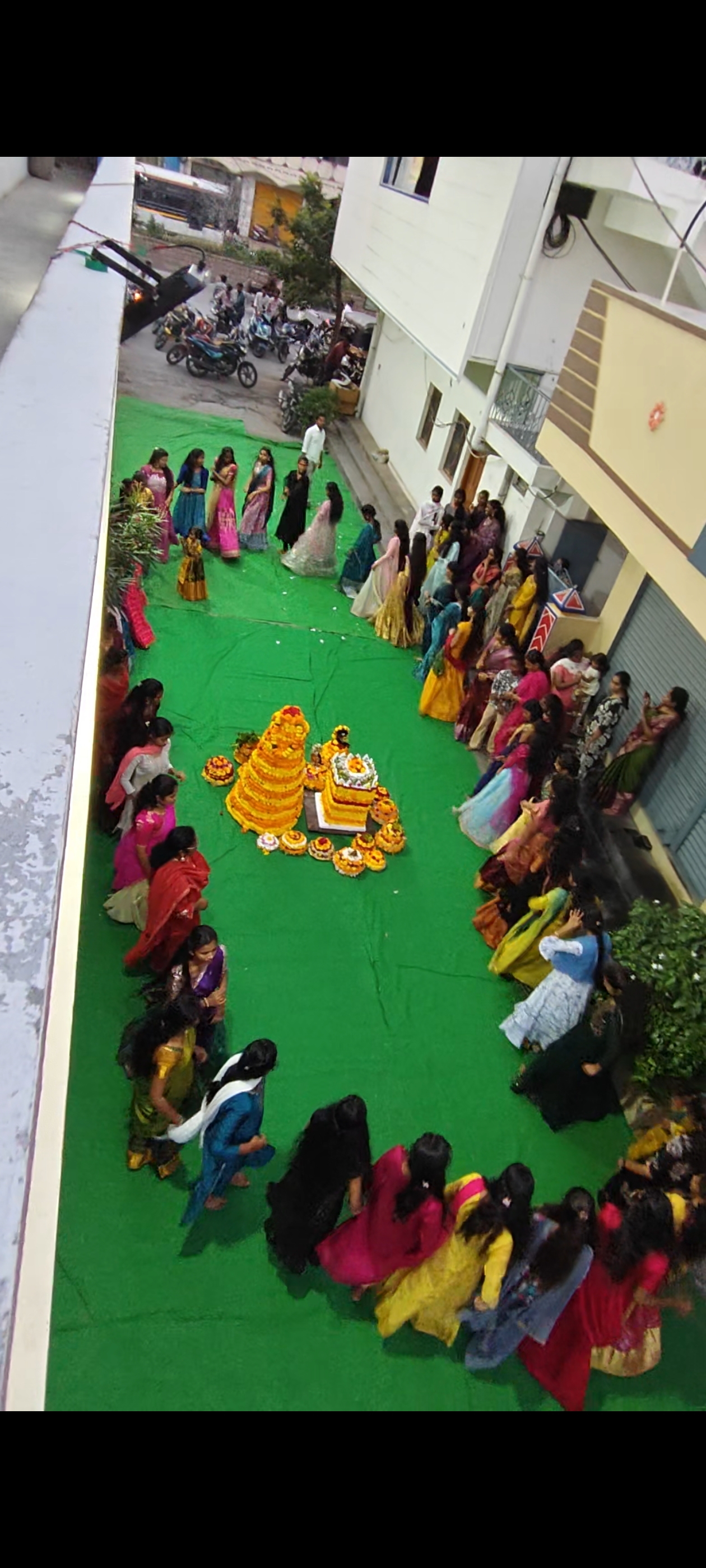 నేతాజీ డిగ్రీ కళాశాలలో ఘనంగా బతుకమ్మ సంబరాలు