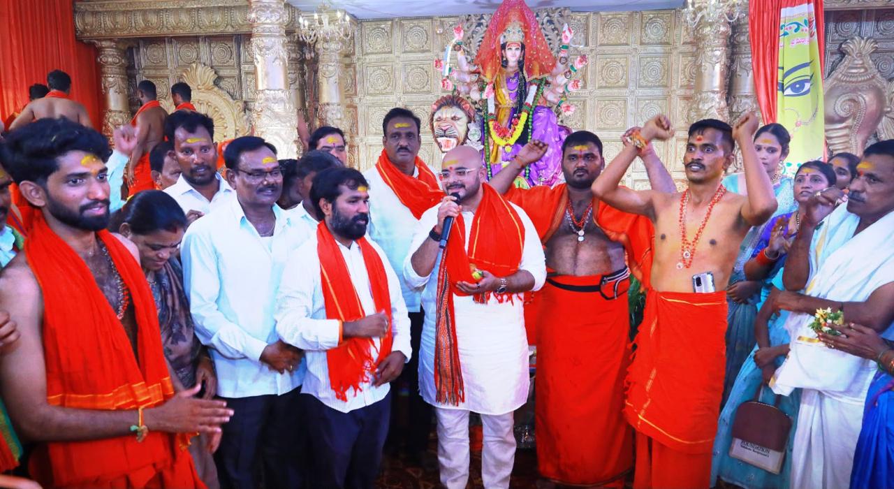 ఘనంగా దుర్గామాత అభిషేకం ముఖ్య అతిథిగా పాల్గొన్న డా. నాగం వర్షిత్ రెడ్డి - Additional Image
