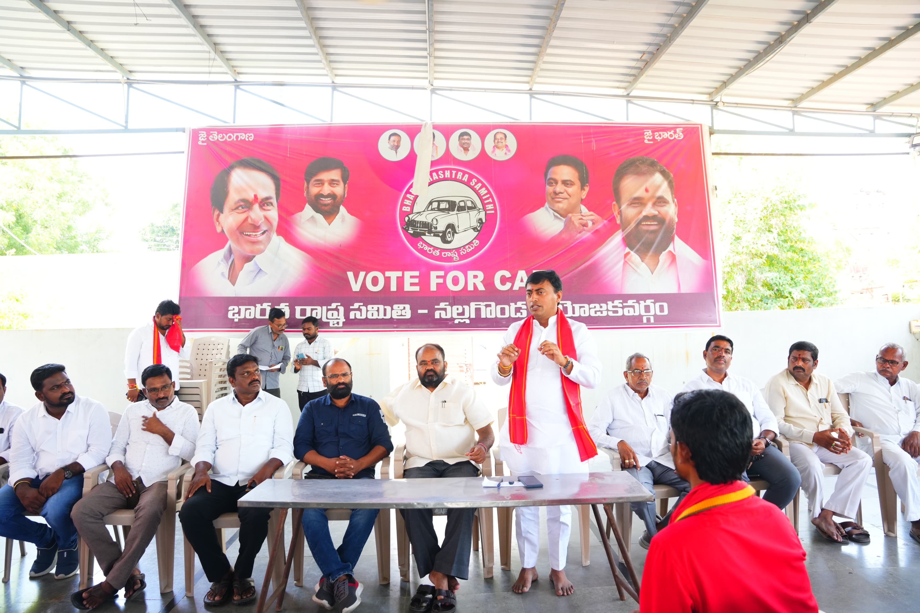 పట్టభద్రుల ఓటరు నమోదుపై కంచర్ల భూపాల్ రెడ్డి సమీక్ష  ఎన్రోలర్లు, నాయకులు ఇంటింటికీ తిరిగి ఓటరు నమోదు చేయించాలి: ఏనుగుల రాకేష్ రెడ్డి
